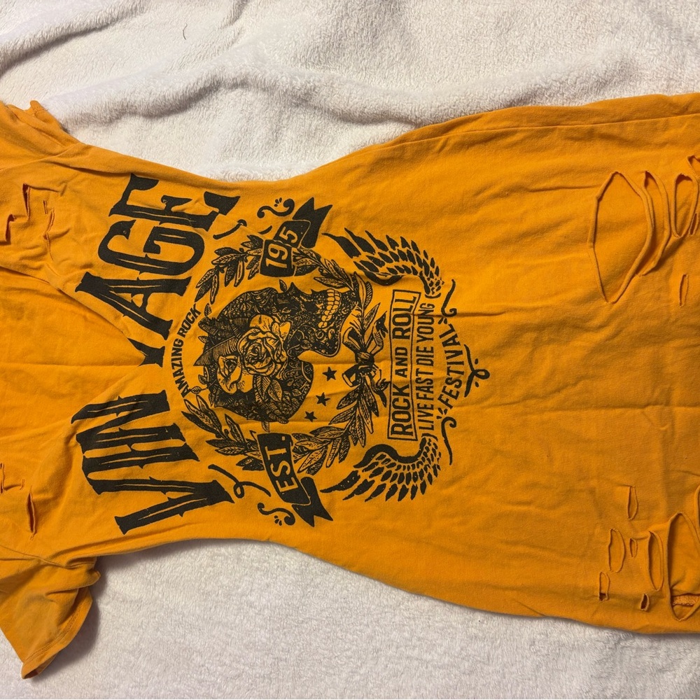 Windsor Vintage Graphic Orange Tee